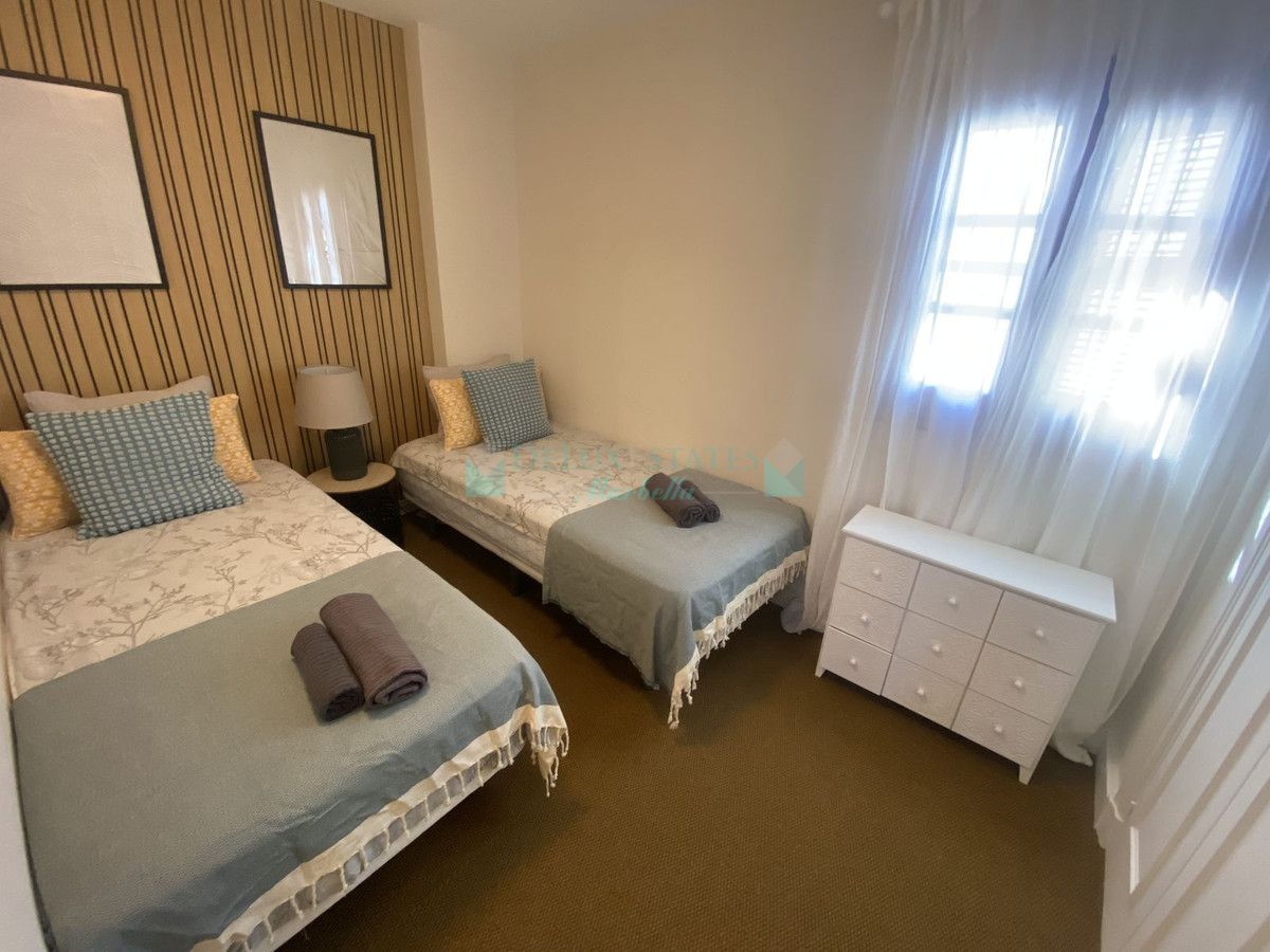 Town House for sale in Estepona