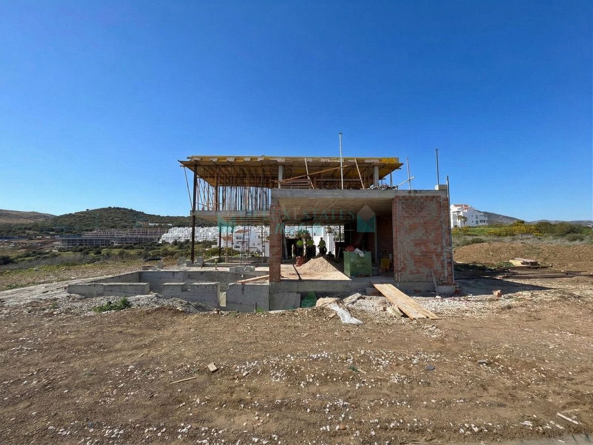 Villa for sale in Estepona