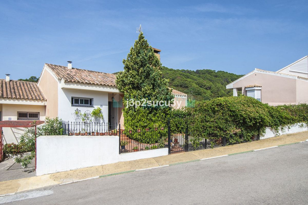 Semi Detached Villa for sale in Estepona