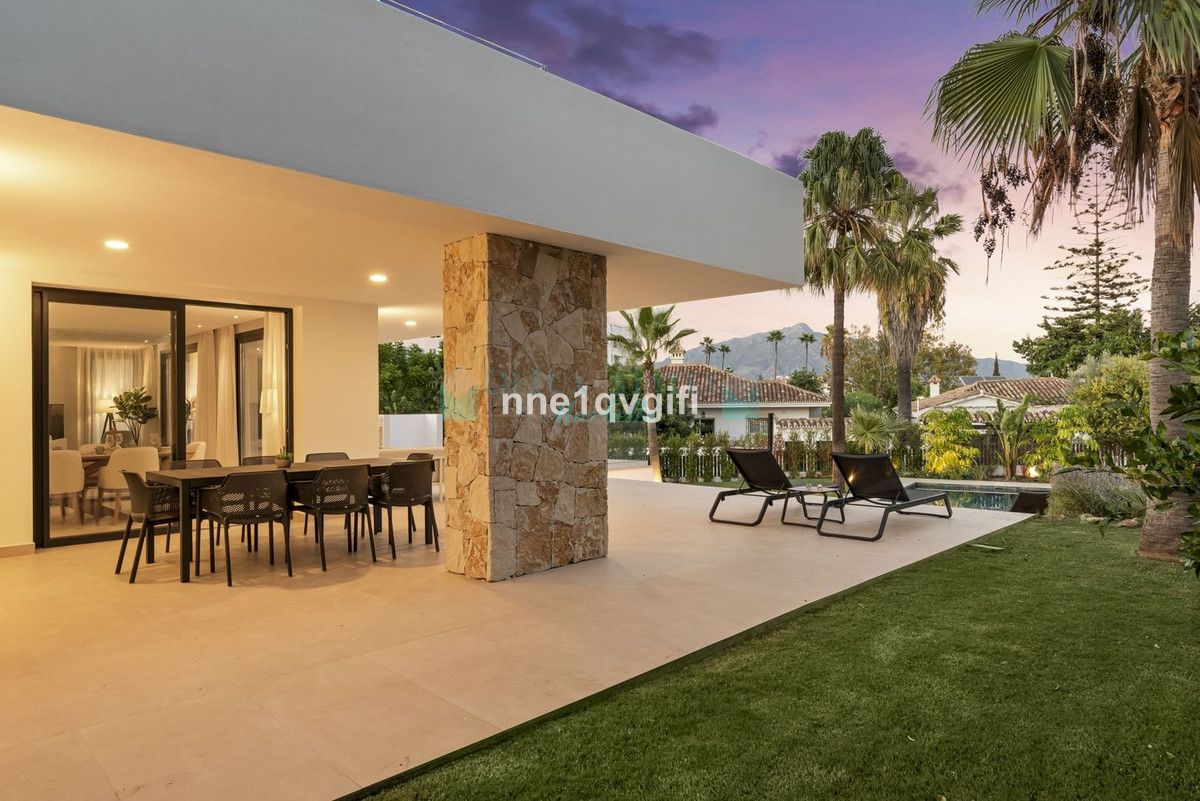 Villa for sale in Guadalmina Alta, San Pedro de Alcantara