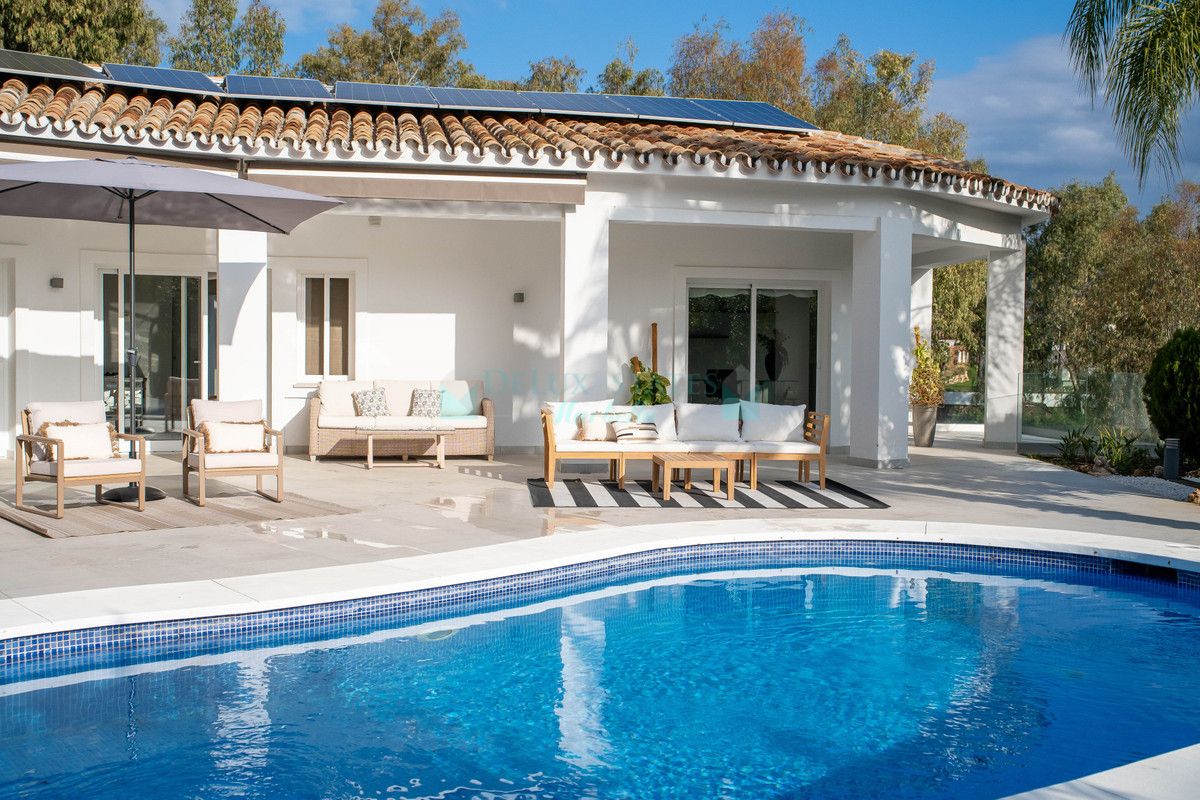 Villa for sale in Benahavis
