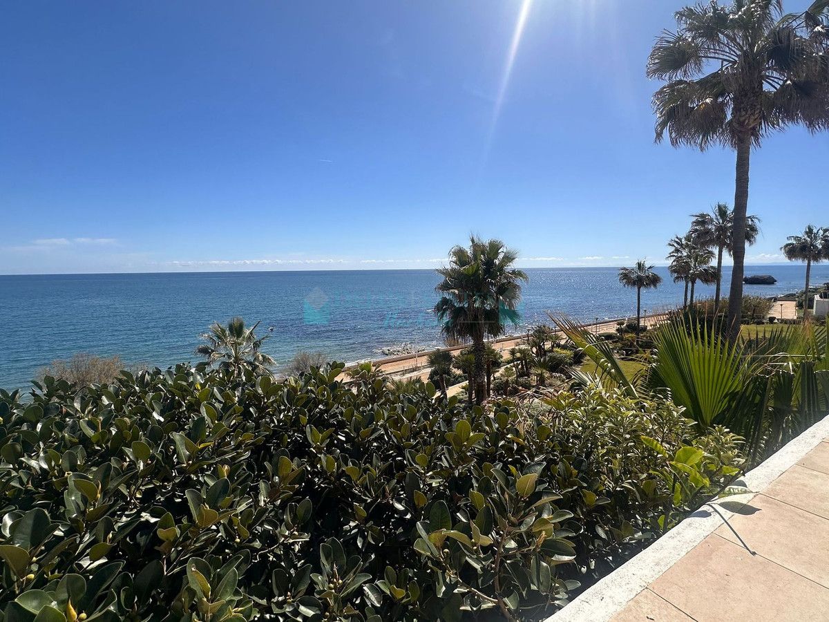 Apartamento Planta Baja en venta en Estepona