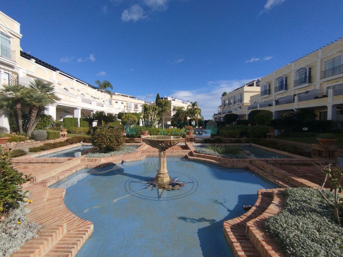 Ground Floor Apartment for sale in Aloha, Nueva Andalucia