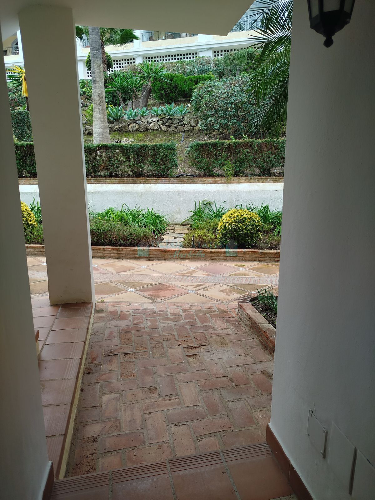 Ground Floor Apartment for sale in Aloha, Nueva Andalucia