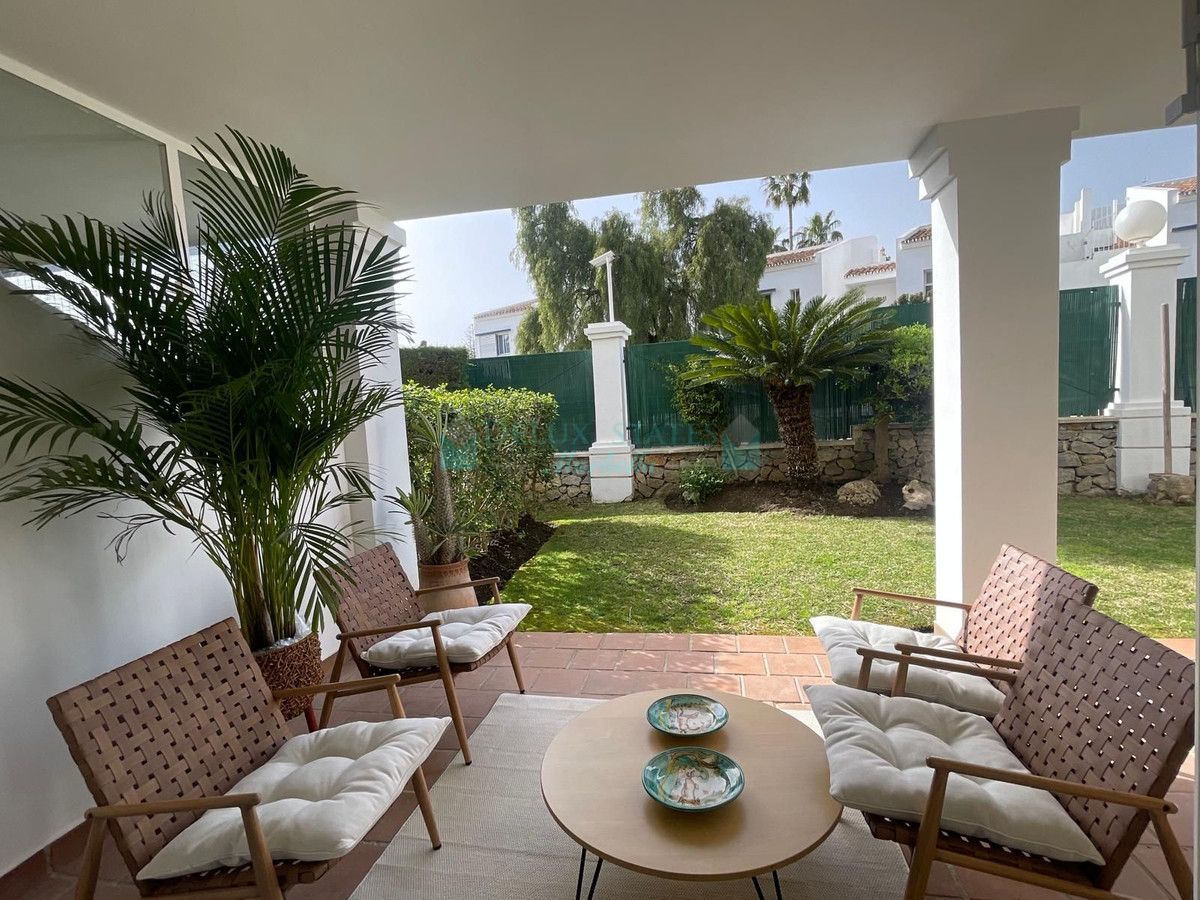 Ground Floor Apartment for sale in Aloha, Nueva Andalucia