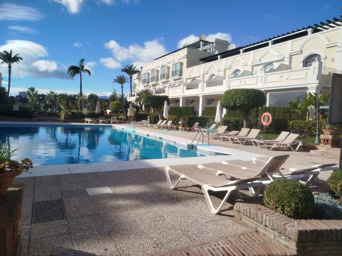 Ground Floor Apartment for sale in Aloha, Nueva Andalucia