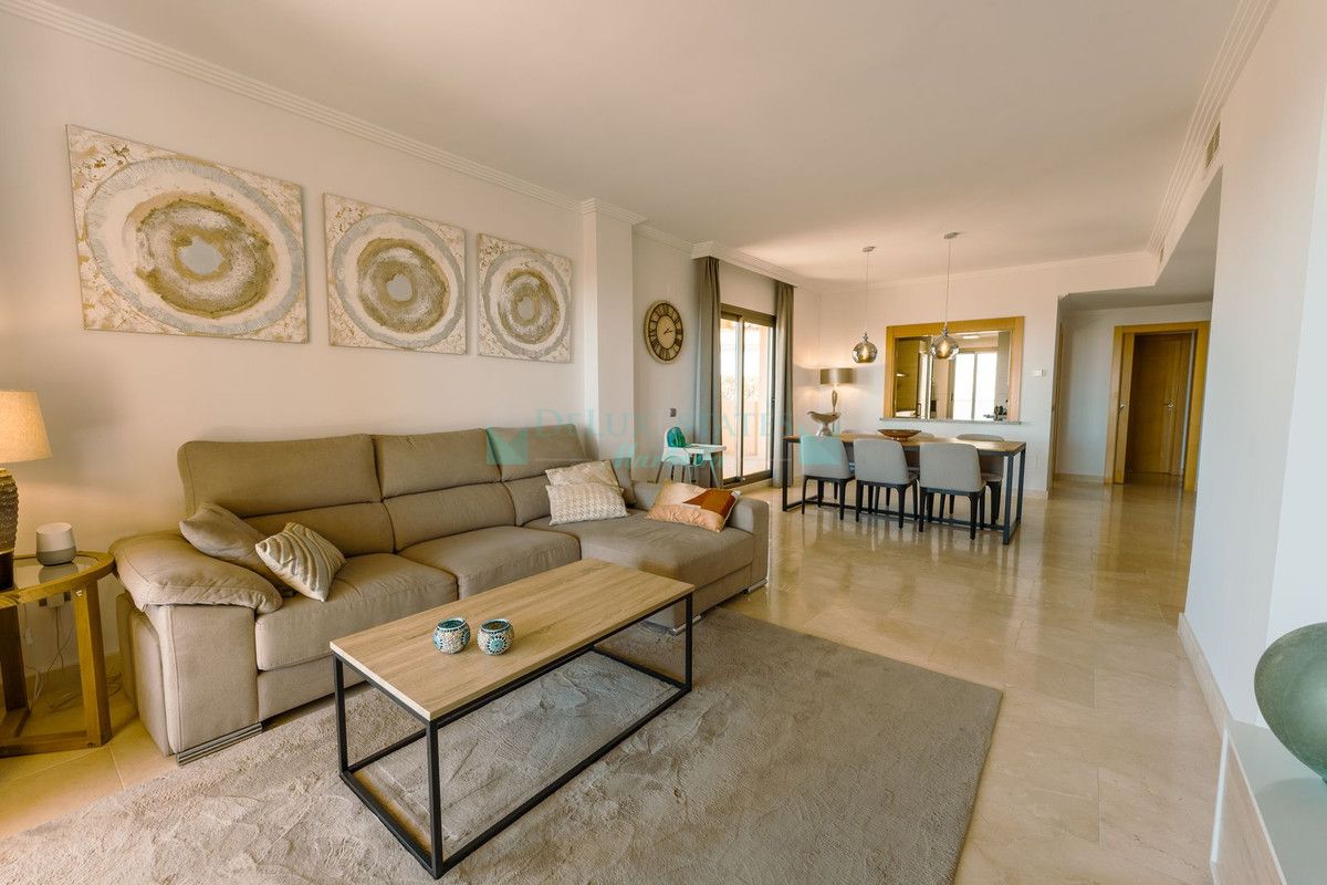 Apartamento en venta en Atalaya, Estepona