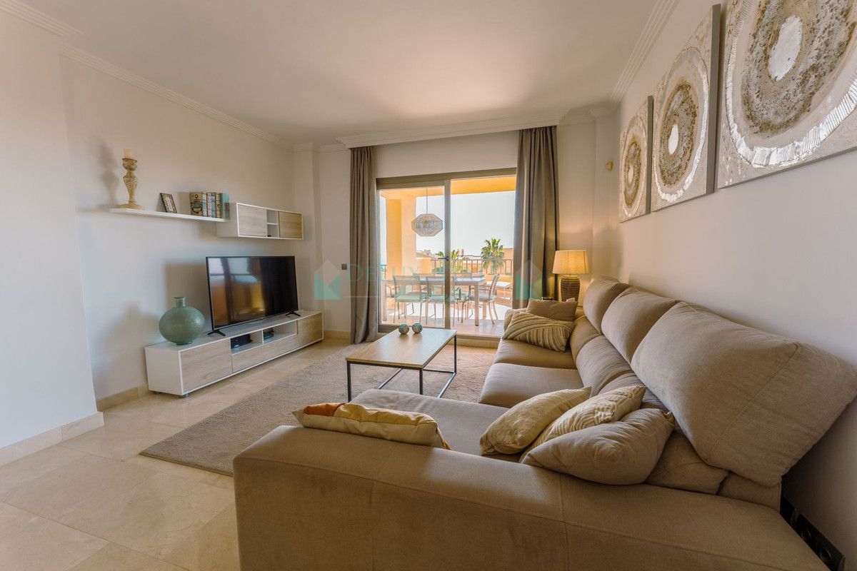 Apartamento en venta en Atalaya, Estepona