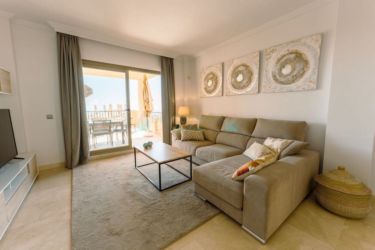 Apartamento en venta en Atalaya, Estepona