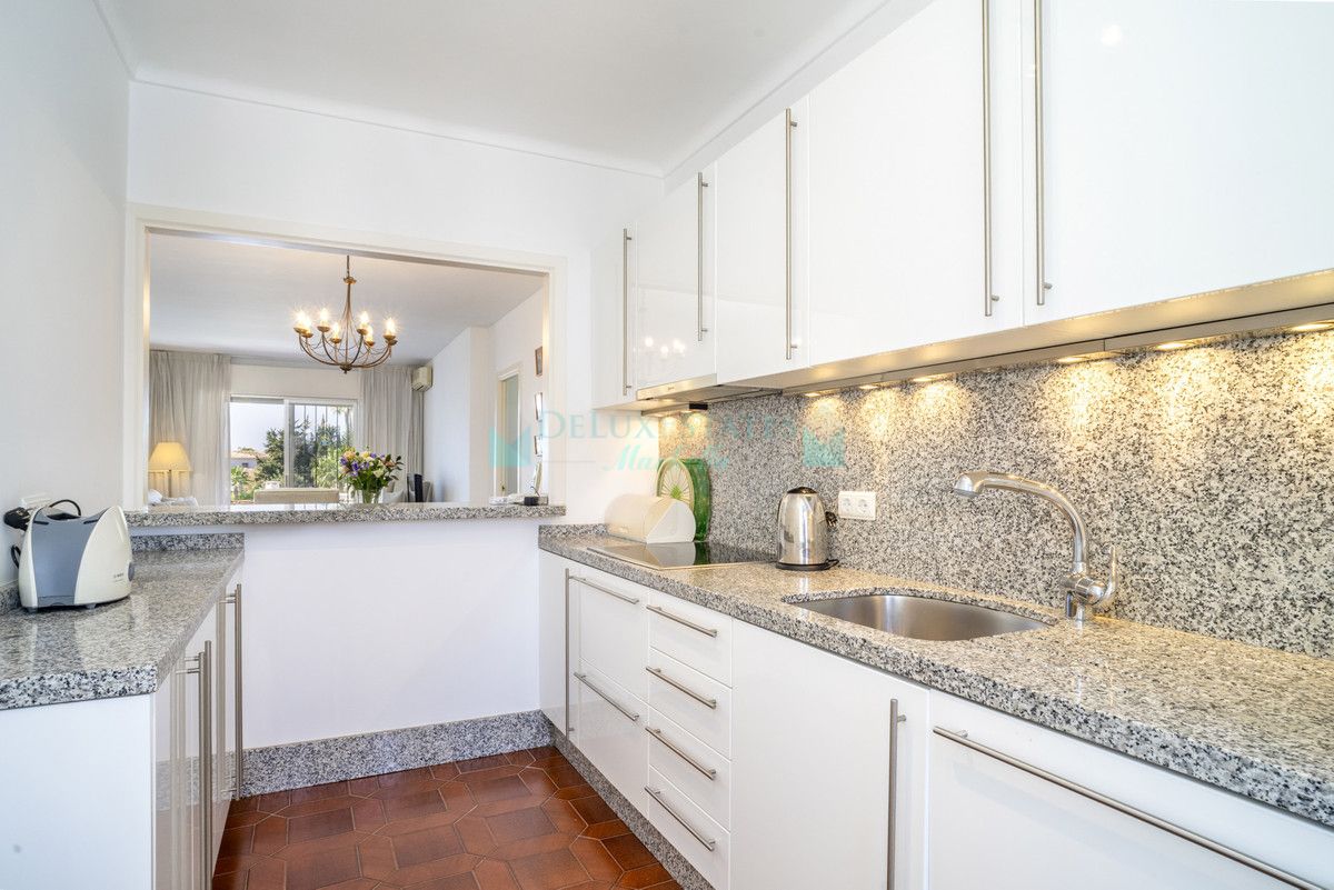 Apartment for sale in Nueva Andalucia