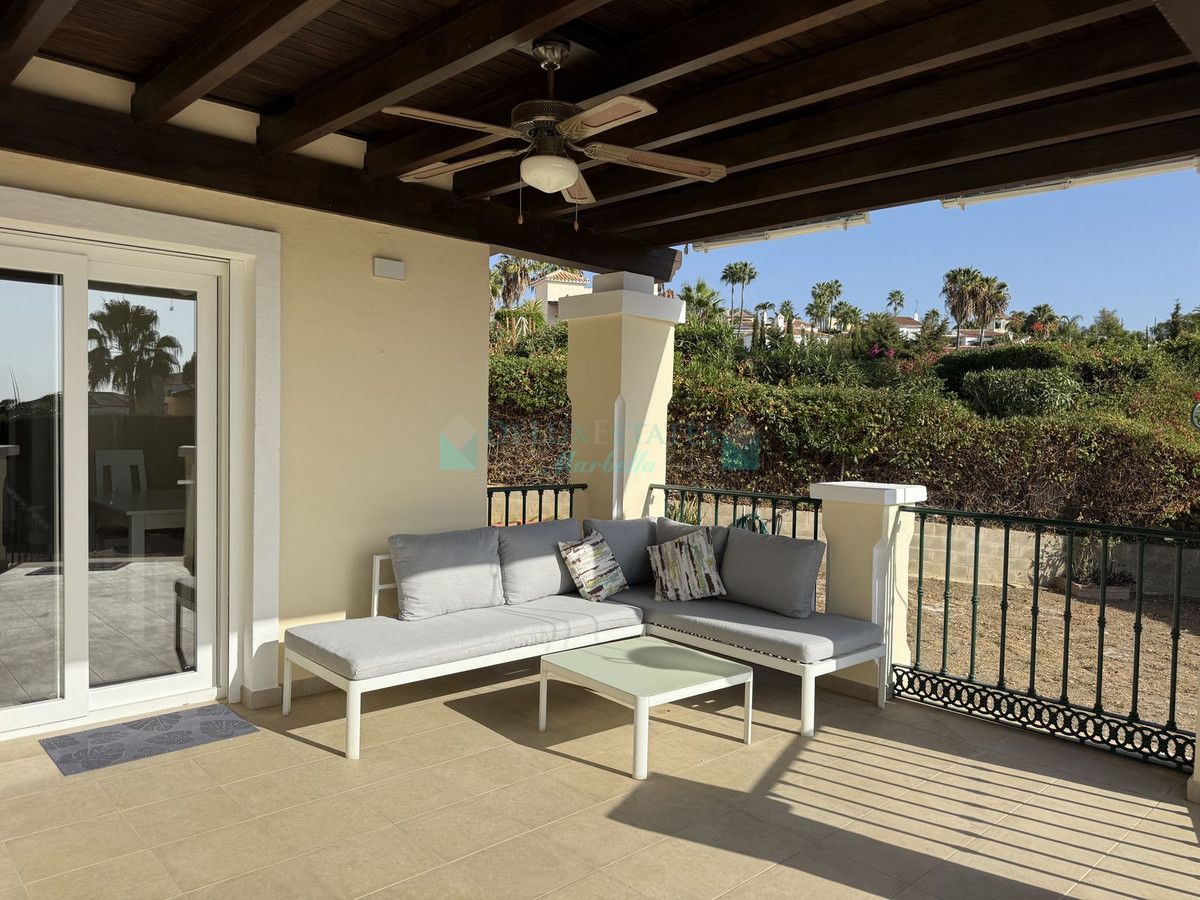 Villa for sale in Estepona