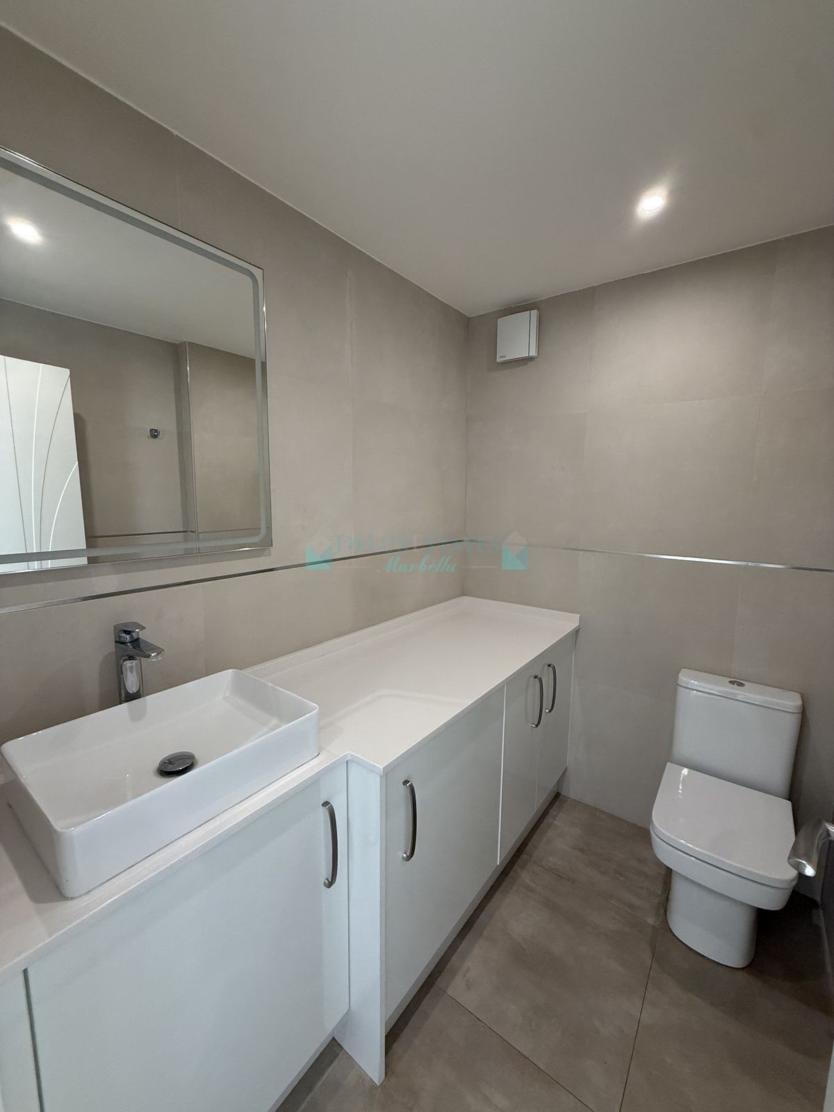 Villa for sale in Estepona