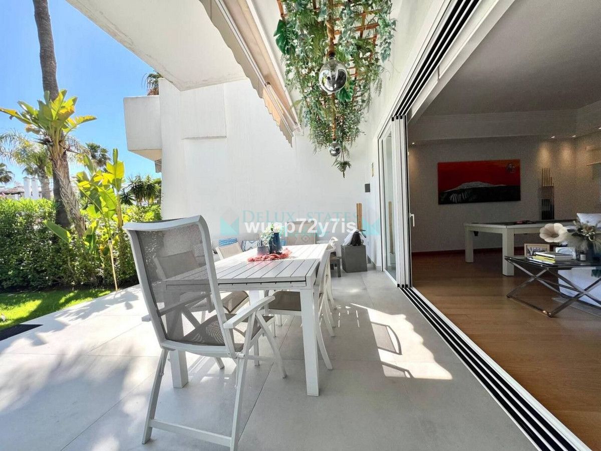 Town House for sale in Estepona