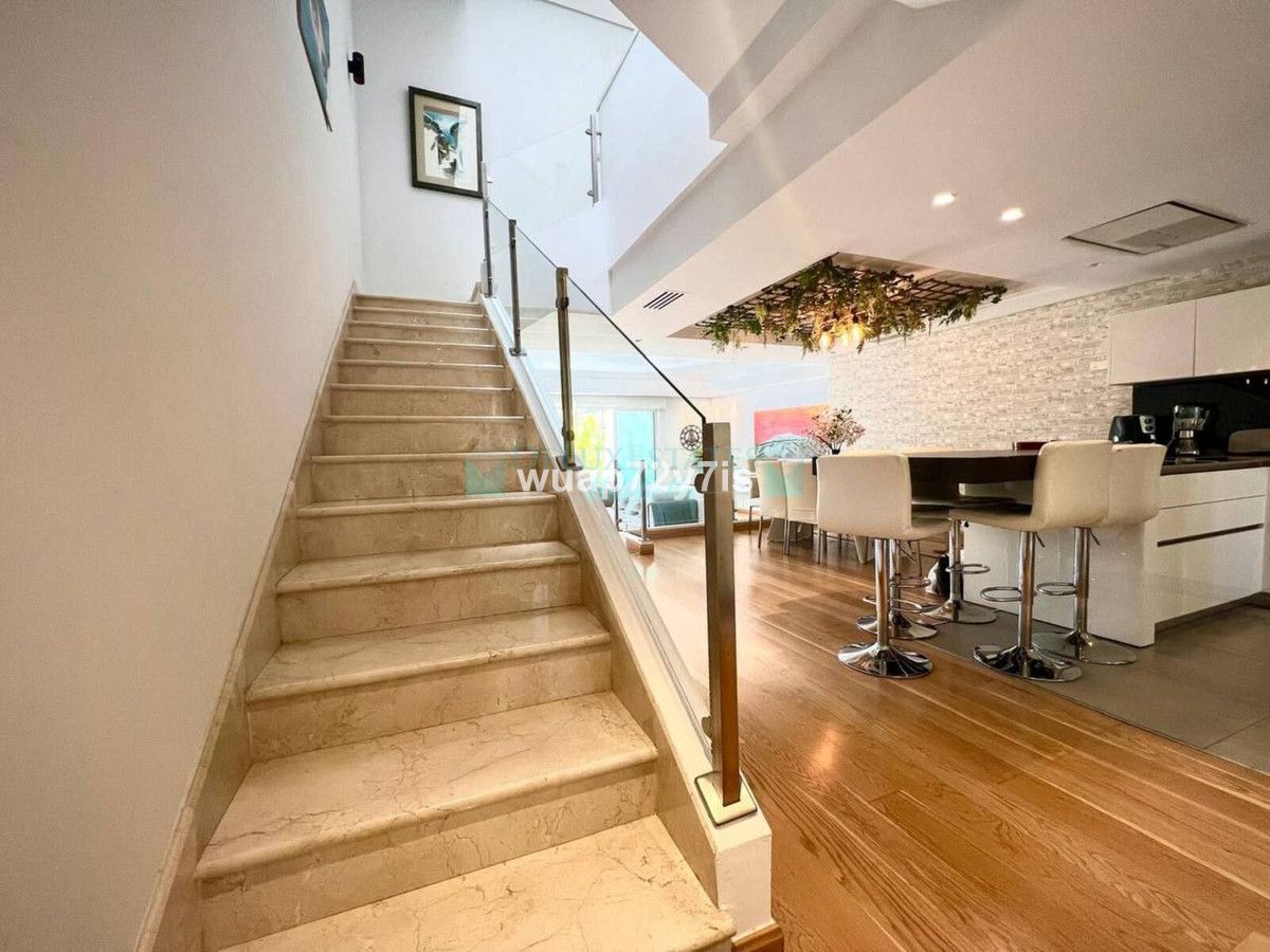 Town House for sale in Estepona