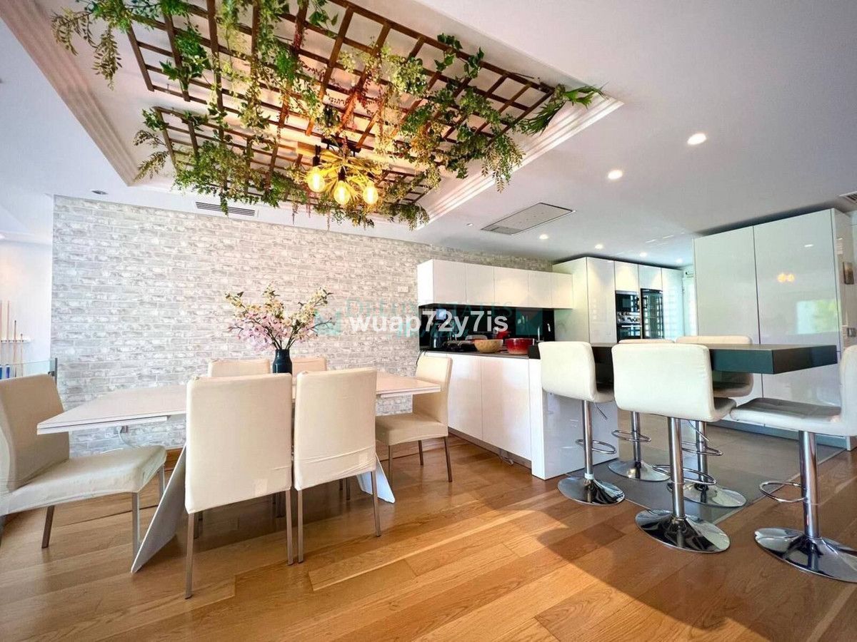 Town House for sale in Estepona