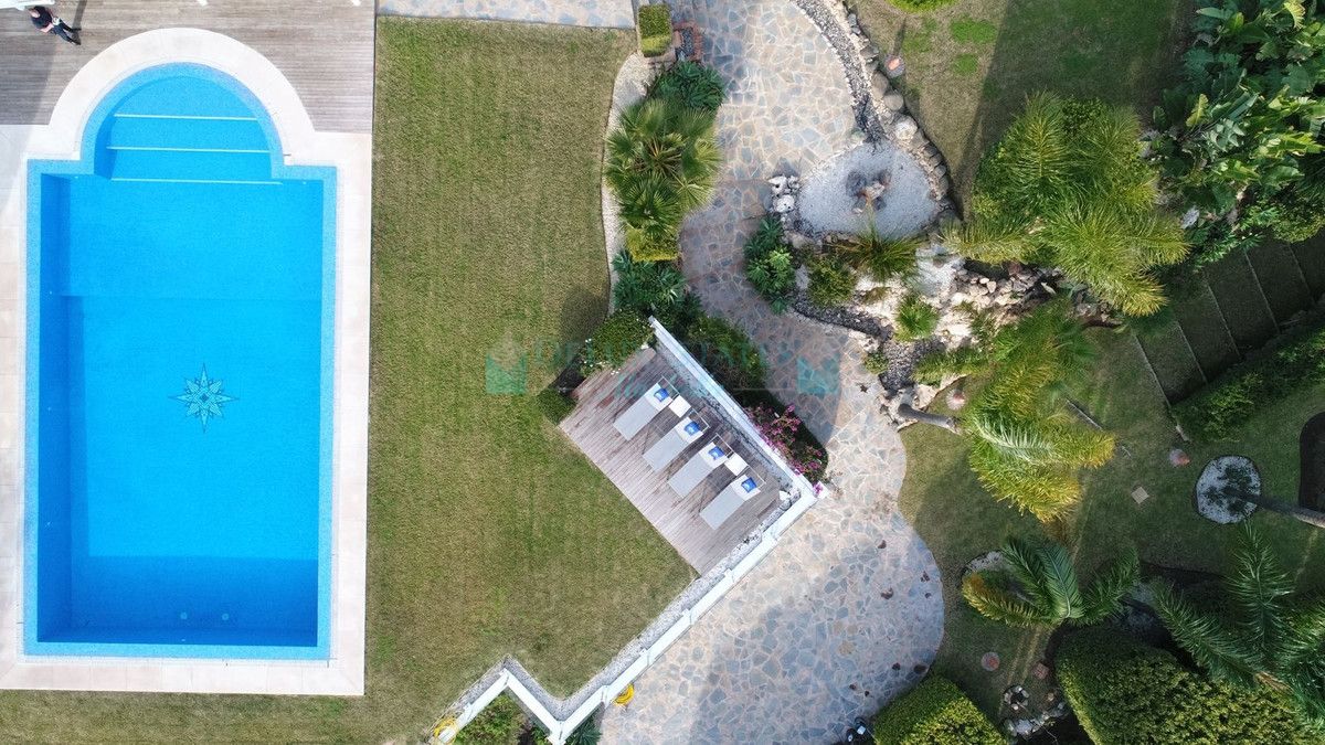 Villa for sale in Hacienda las Chapas, Marbella East