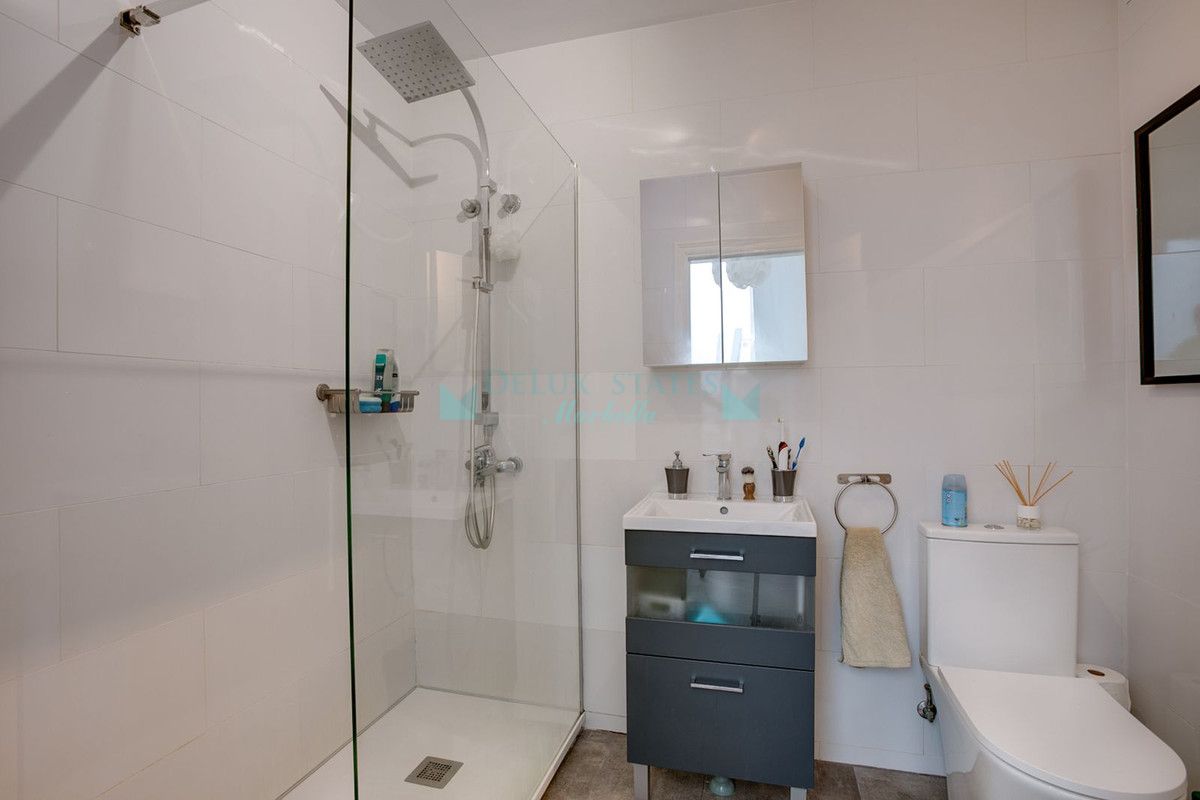 Adosado en venta en Bel Air, Estepona