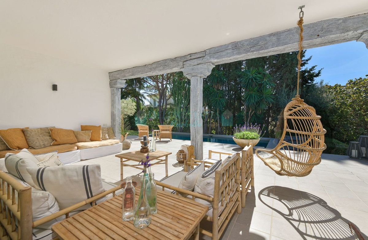 Villa for sale in Hacienda las Chapas, Marbella East