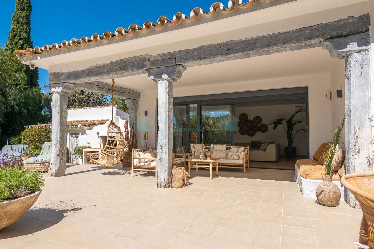 Villa for rent in Hacienda las Chapas, Marbella East