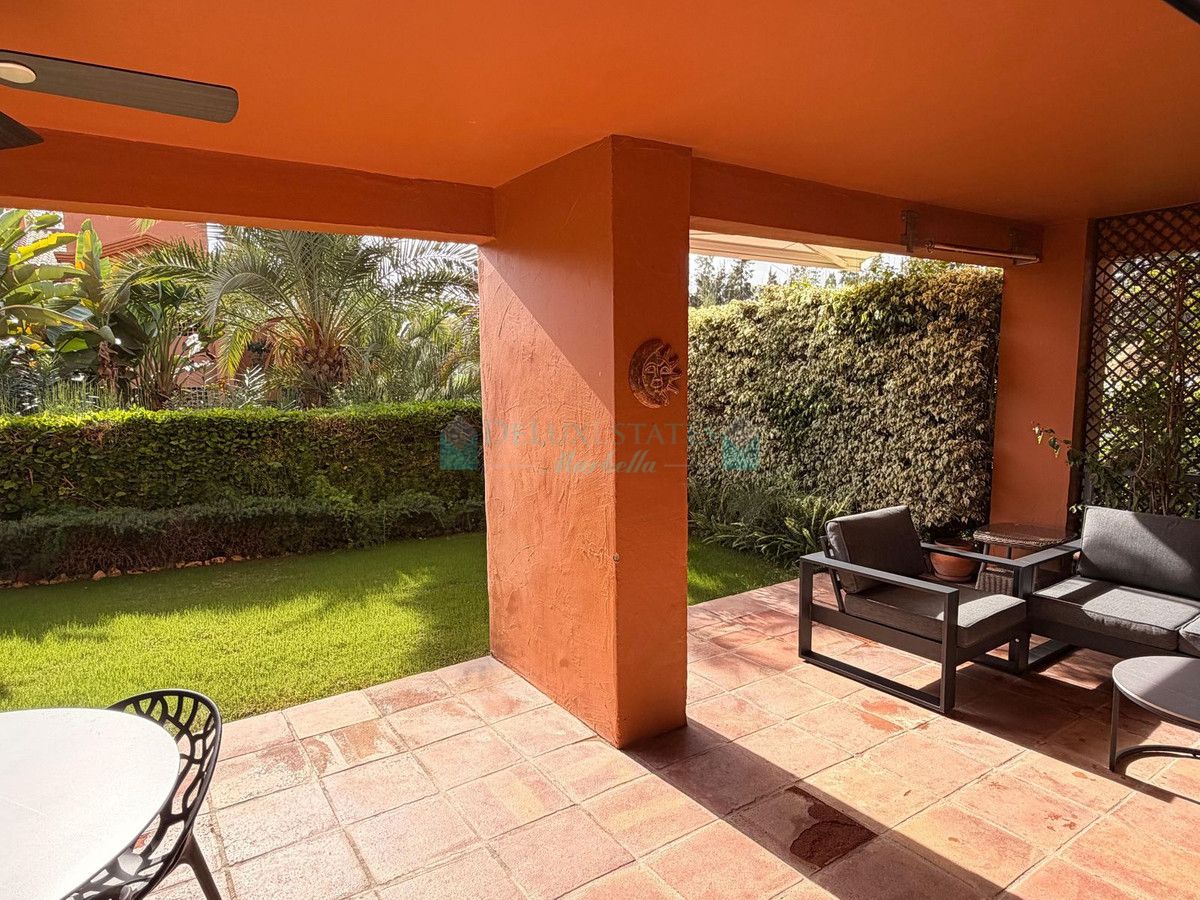 Ground Floor Apartment for sale in Estepona