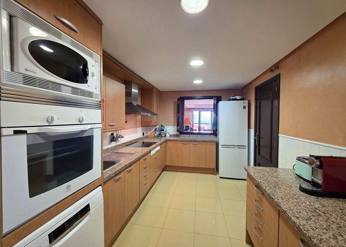 Apartamento Planta Baja en venta en La Mairena, Marbella Este