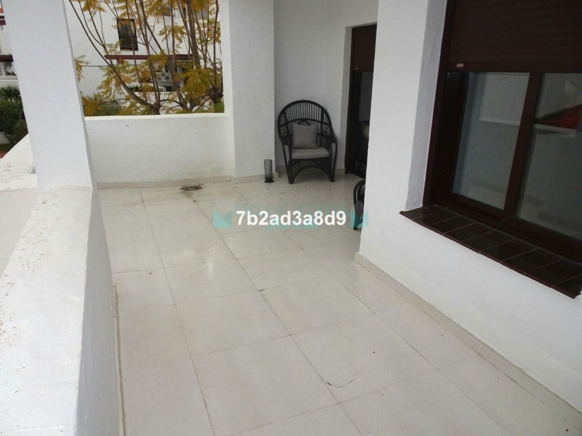 Apartment for sale in Nueva Andalucia