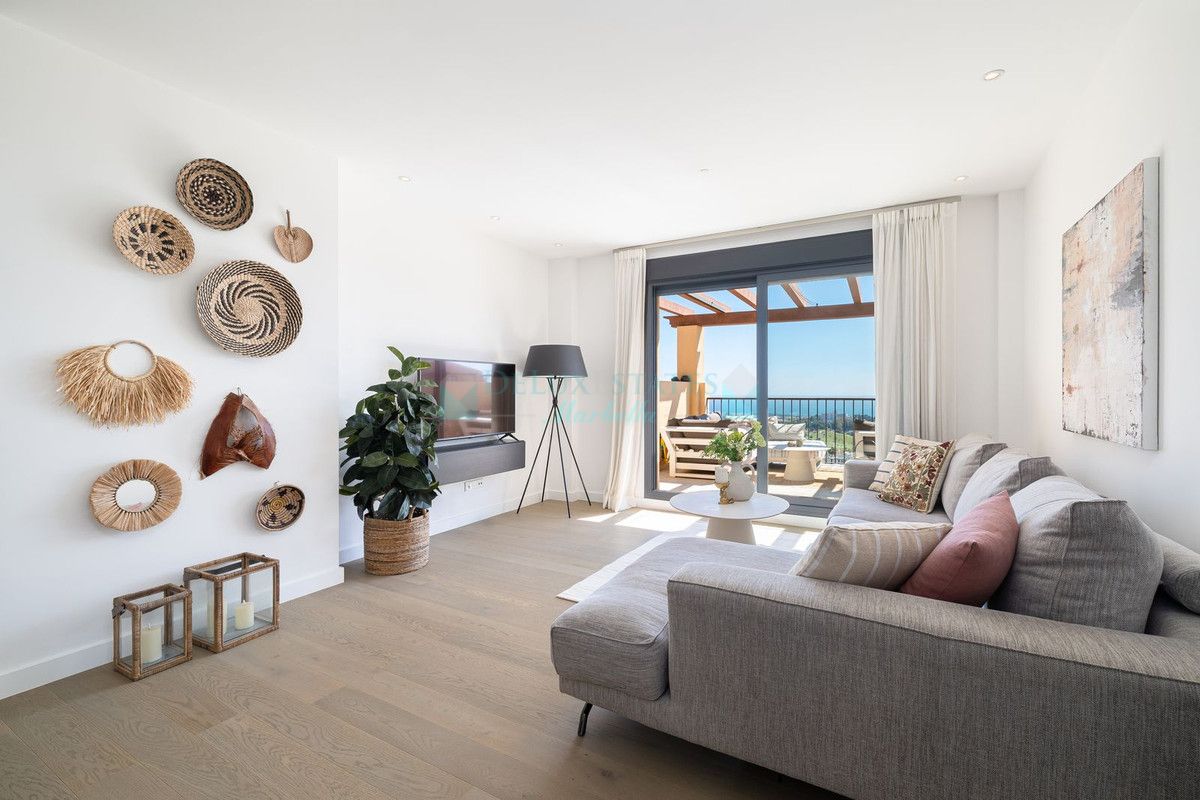 Penthouse for sale in Benahavis