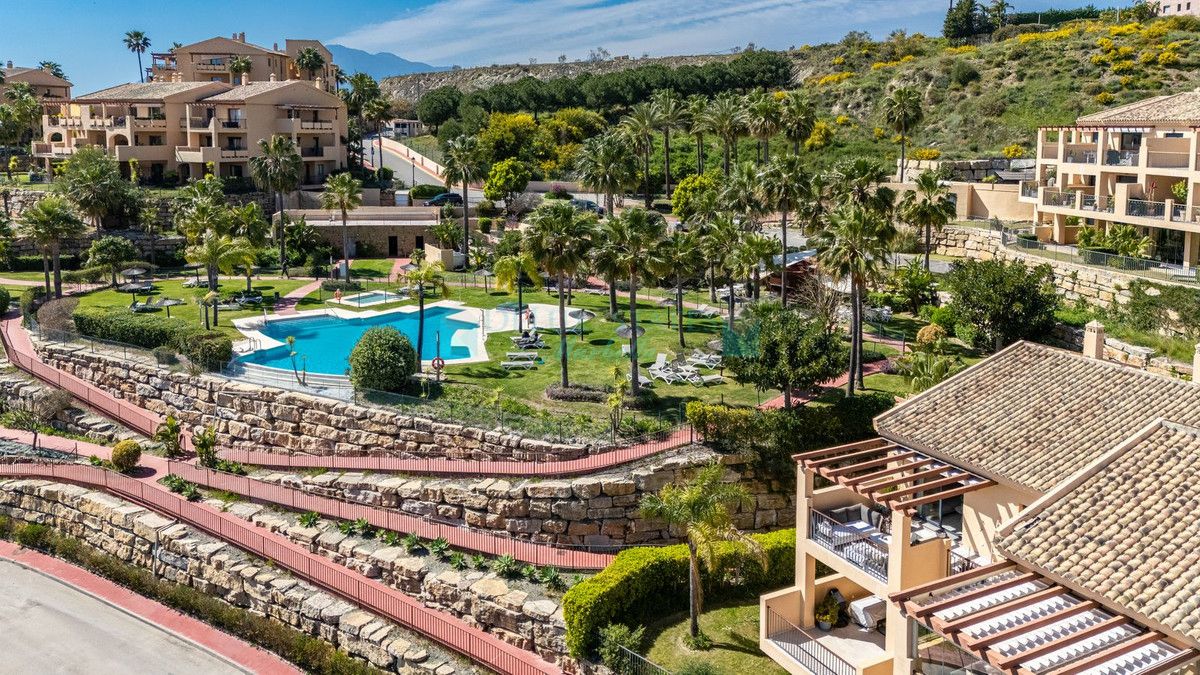 Penthouse for sale in Benahavis