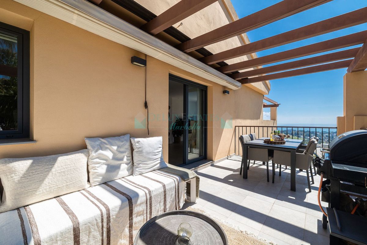 Penthouse for sale in Benahavis
