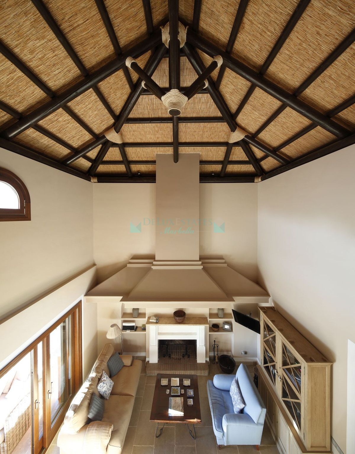 Villa for sale in Benahavis