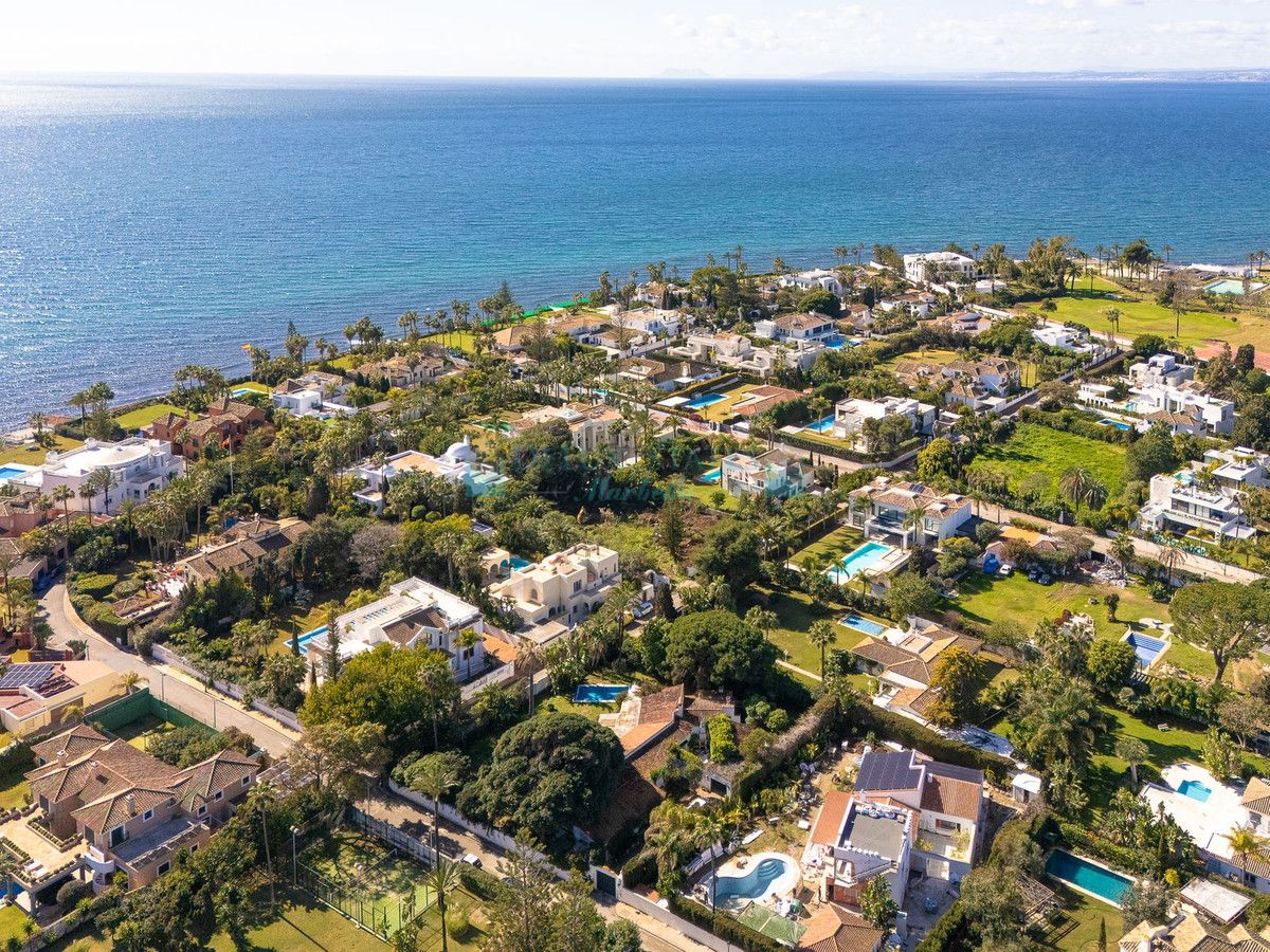 Villa for sale in Guadalmina Baja, San Pedro de Alcantara