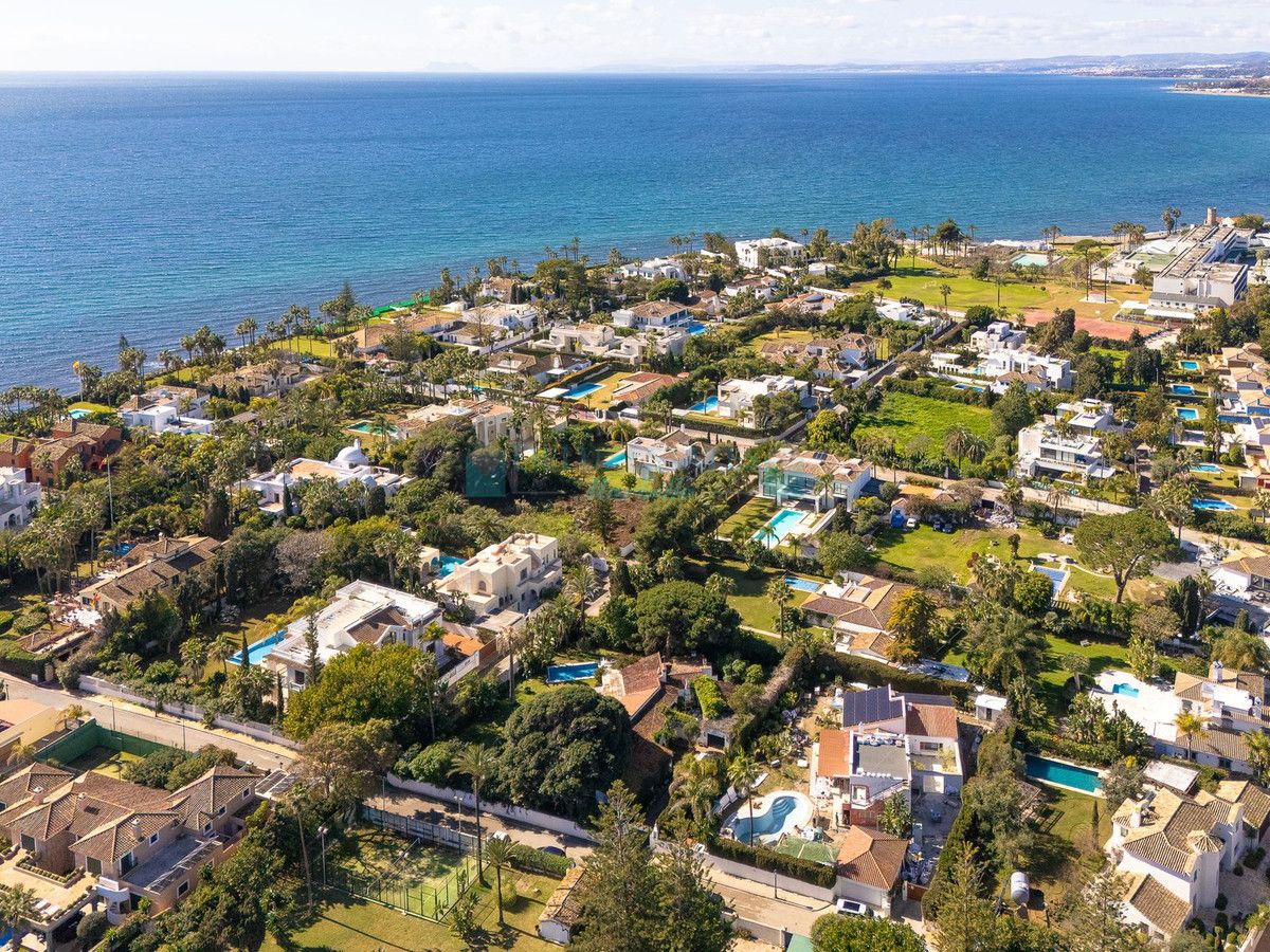 Villa for sale in Guadalmina Baja, San Pedro de Alcantara