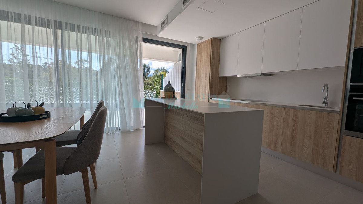 Town House for sale in Atalaya, Estepona