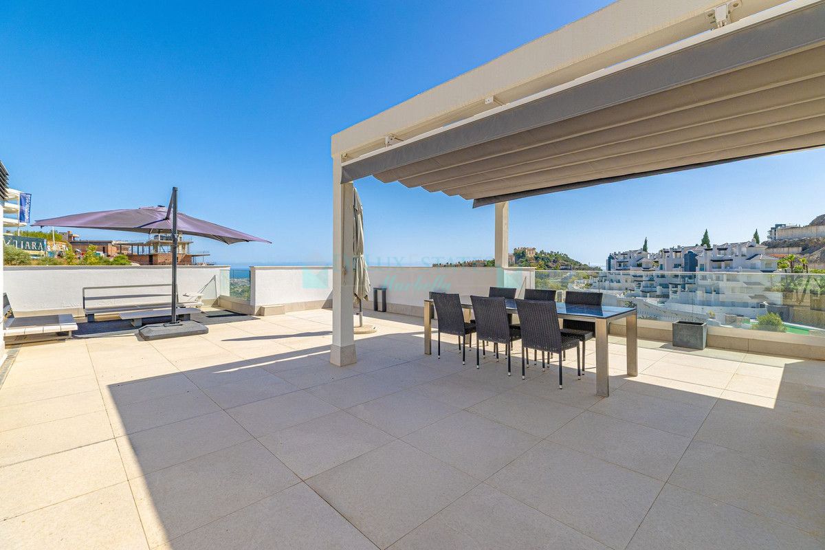 Penthouse for sale in La Quinta, Benahavis