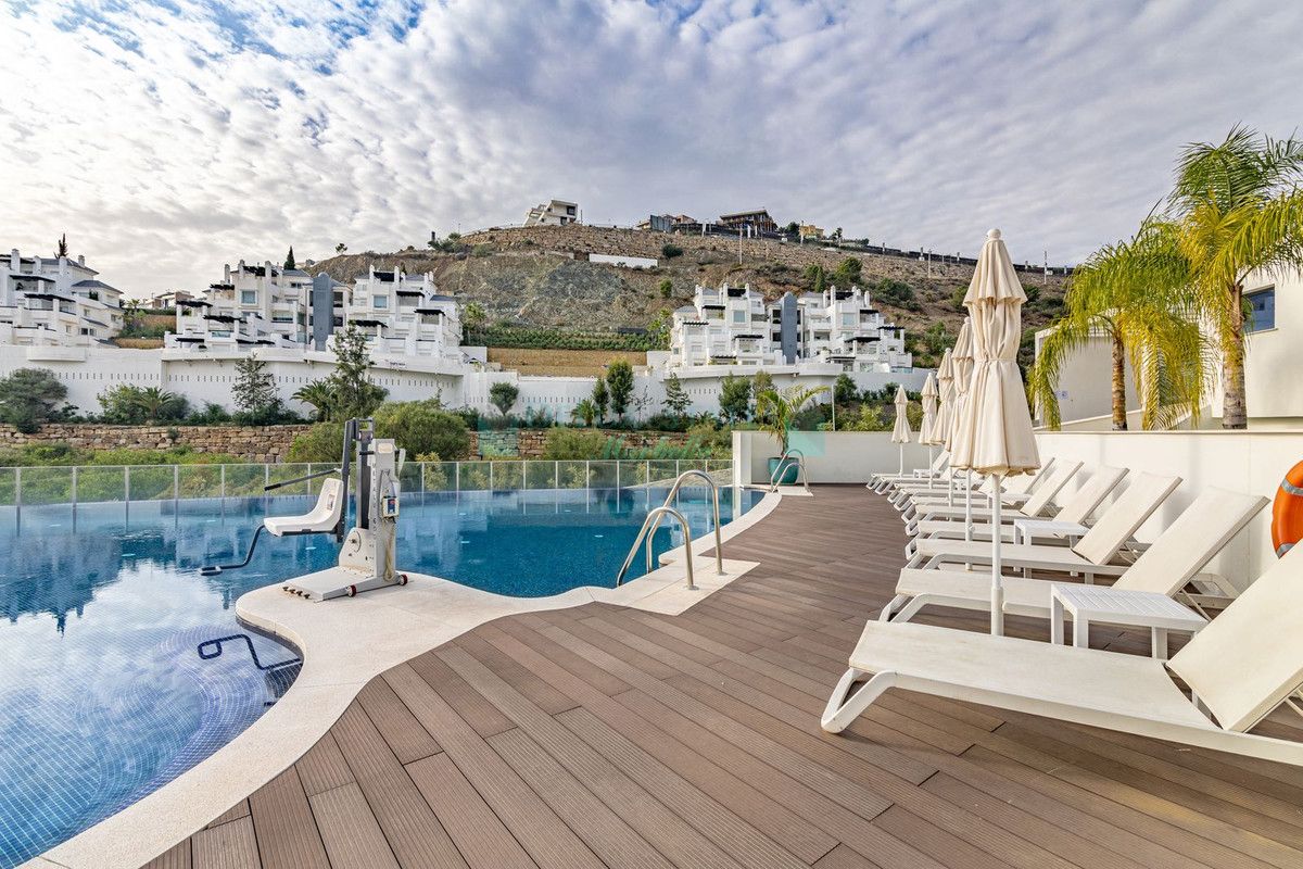 Penthouse for sale in La Quinta, Benahavis