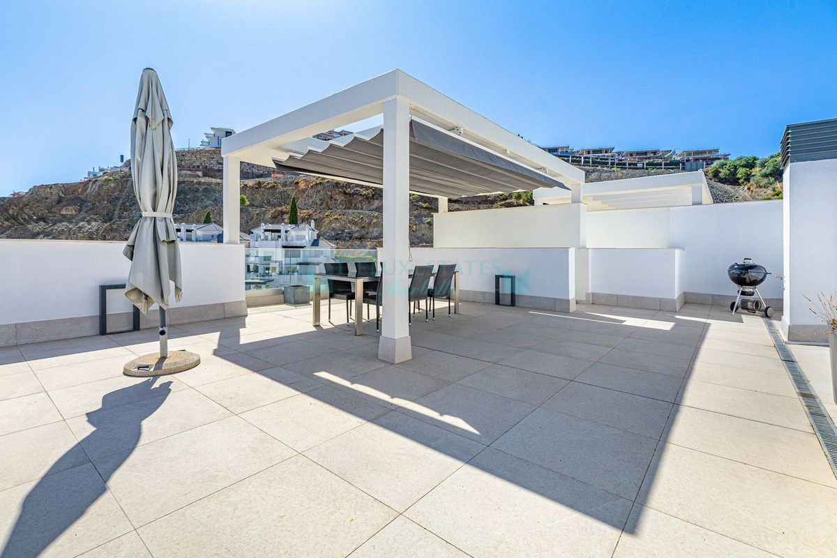 Penthouse for sale in La Quinta, Benahavis