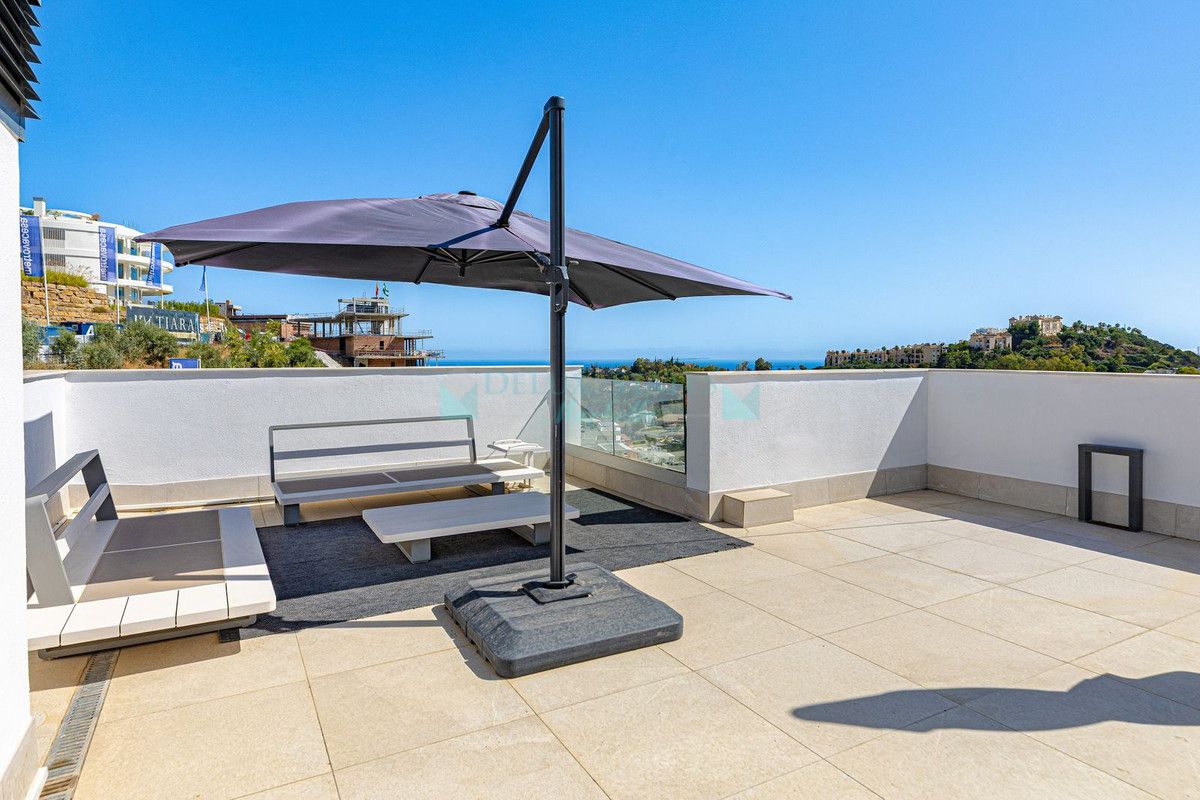 Penthouse for sale in La Quinta, Benahavis