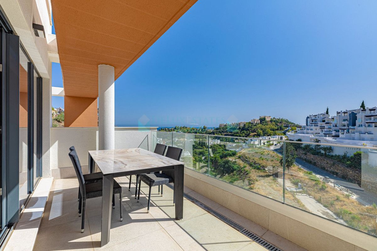 Penthouse for sale in La Quinta, Benahavis
