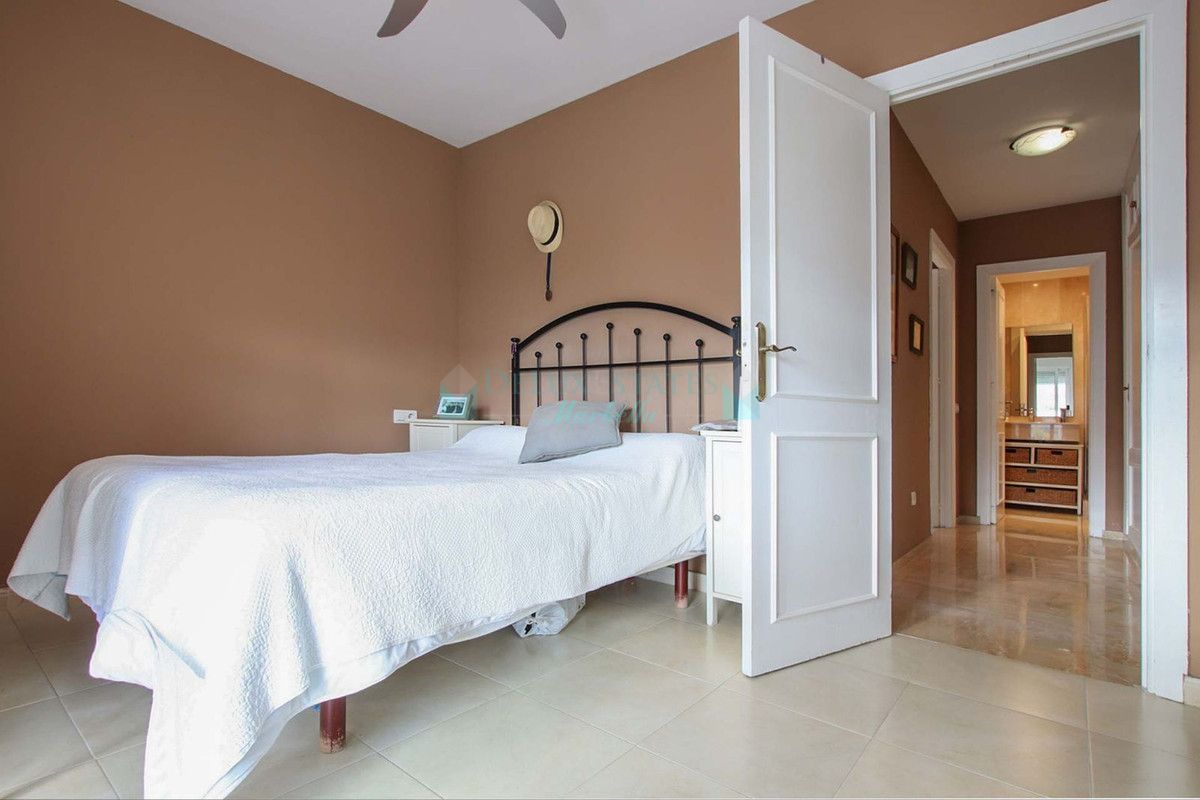 Ground Floor Apartment for sale in Nueva Andalucia