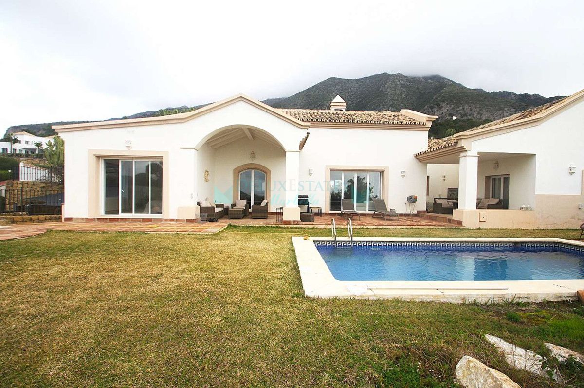 Villa for sale in Istan