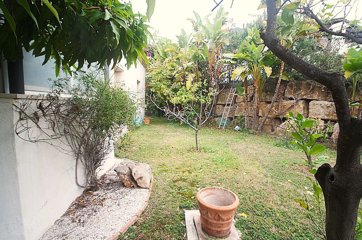 Villa for sale in Istan