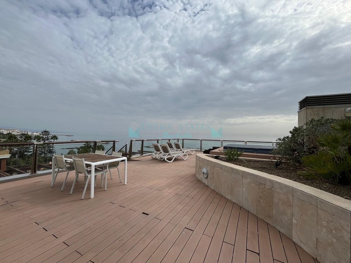 Penthouse for sale in Marbella - Puerto Banus