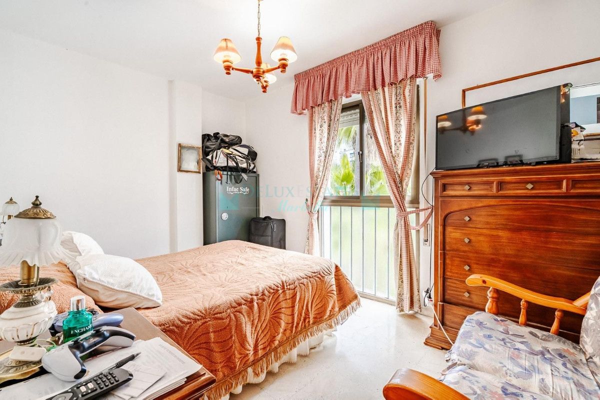 Semi Detached Villa for sale in Estepona