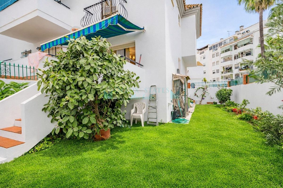Semi Detached Villa for sale in Estepona