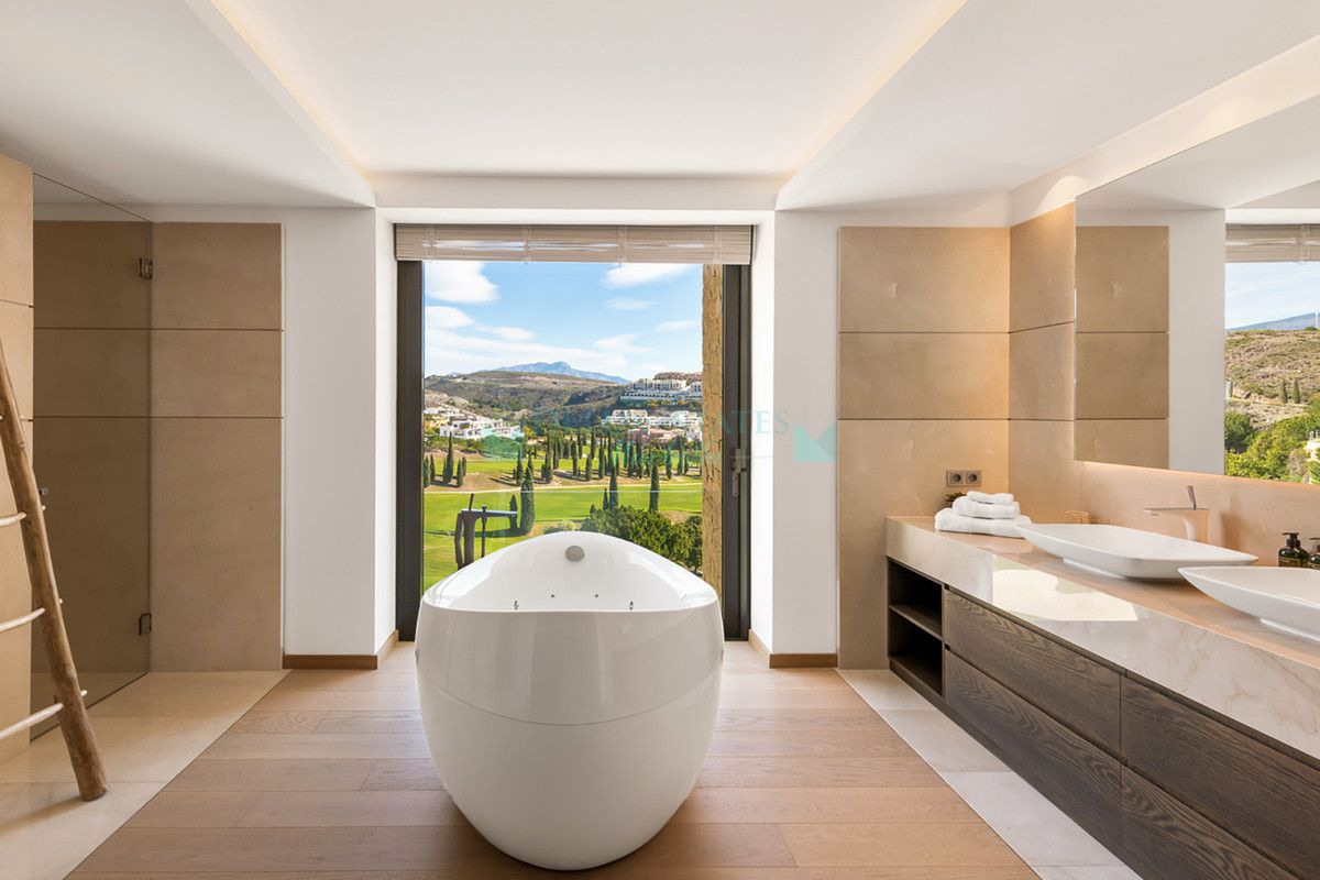 Villa for rent in Los Flamingos, Benahavis