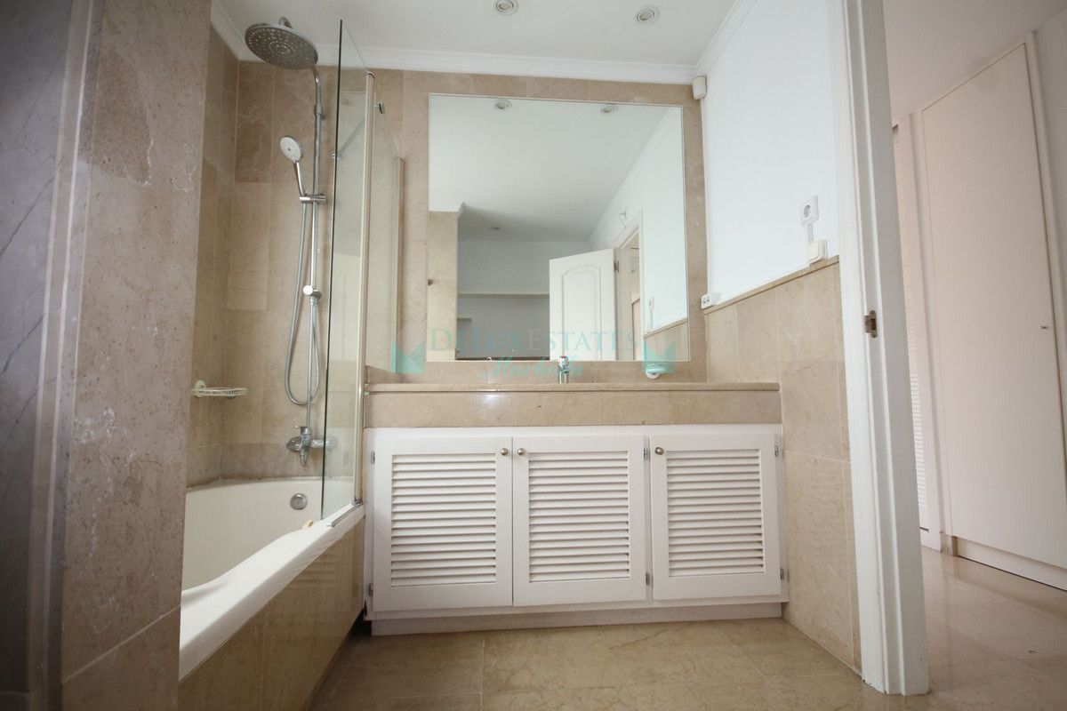 Apartamento Planta Baja en alquiler en Marbella