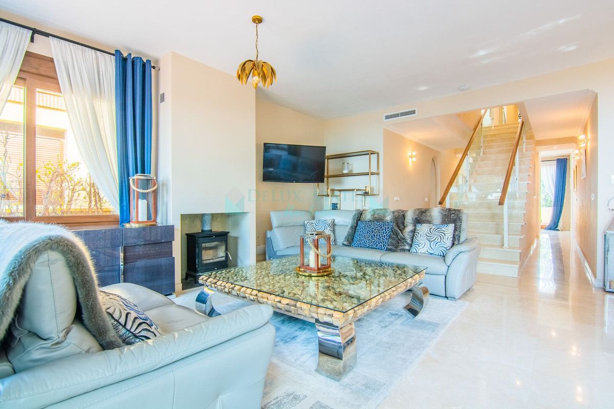 Semi Detached Villa for sale in La Mairena, Marbella East