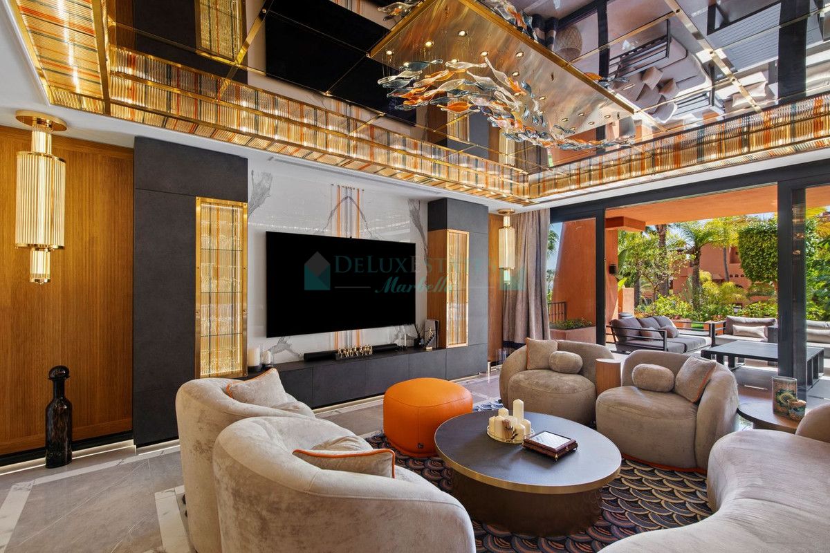 Ground Floor Apartment for sale in Marbella - Puerto Banus