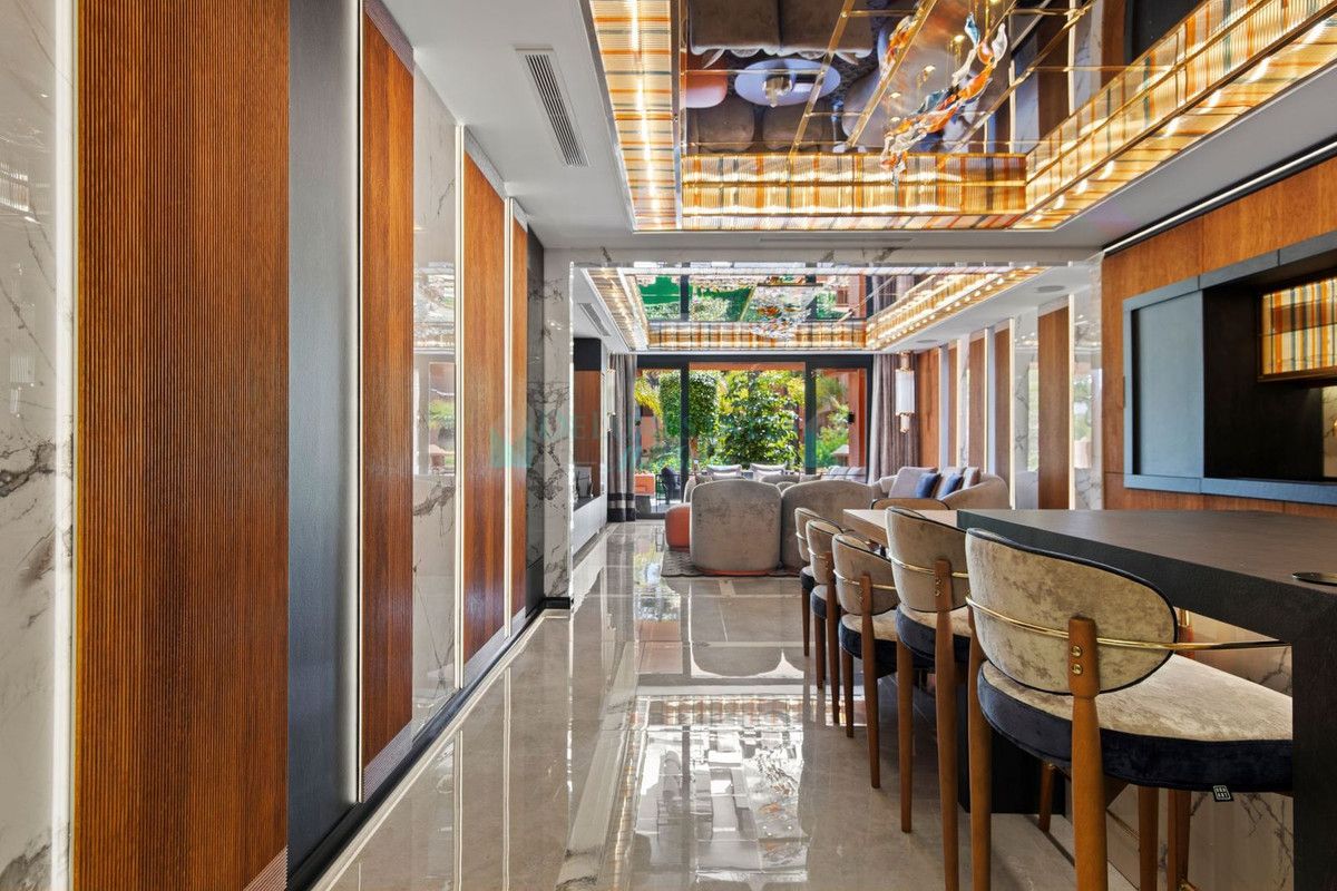 Ground Floor Apartment for sale in Marbella - Puerto Banus