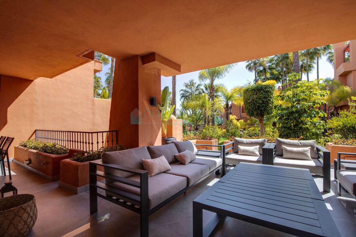 Ground Floor Apartment for sale in Marbella - Puerto Banus